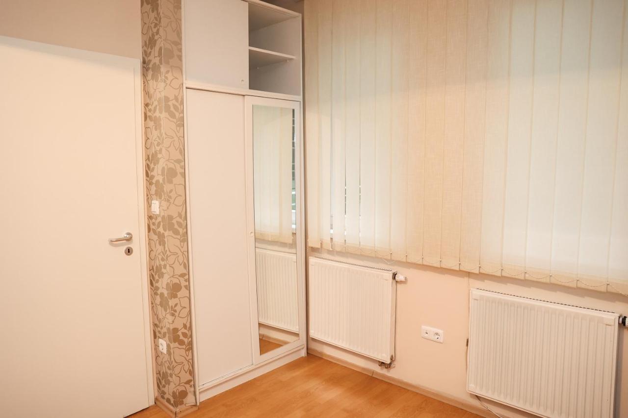 Charming & Unique Apartment In Budapest Vibrant City Center Екстер'єр фото