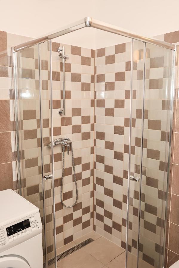 Charming & Unique Apartment In Budapest Vibrant City Center Екстер'єр фото